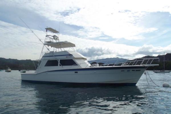 55 hatteras private boat rental in los sueños costa rica
