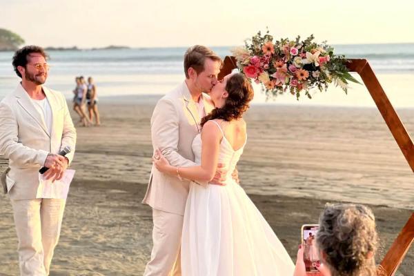 Costa-rica-beachfront-wedding-3