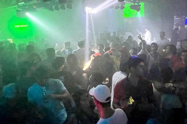 Packed dancefloor at Republik Nightclub in Jaco Beach, Costa Rica