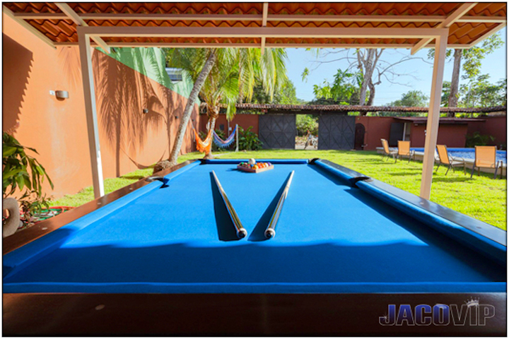 Open air pool table