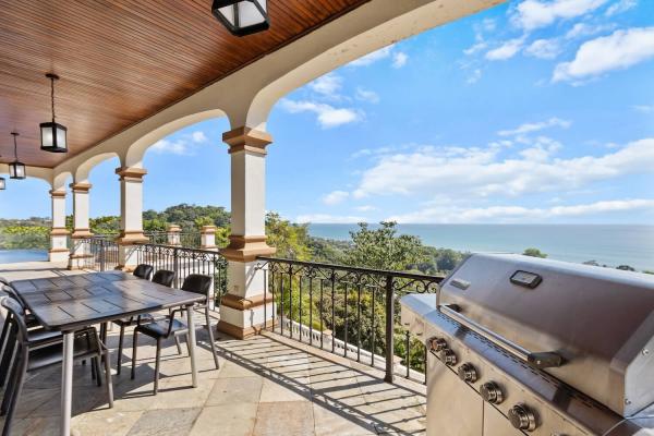 second floor balcony with gas bbq and ocean views