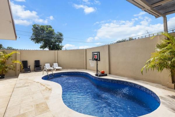 Swimming pool at vacation villa in Jaco Costa Rica