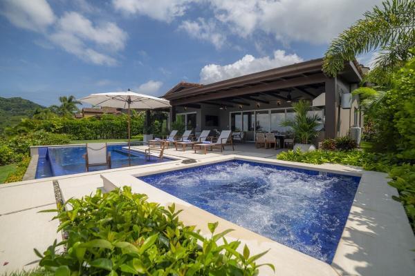 View of the Jacuzzi