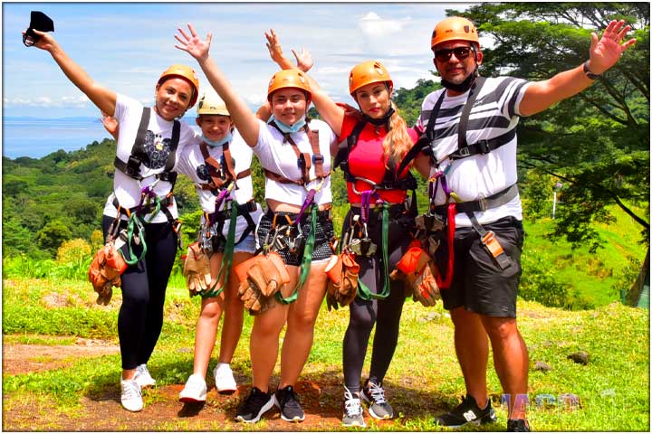 Group of people after the zipline tour