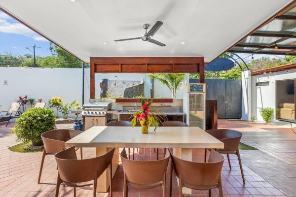 Covered rancho area at Lime House La Limonera in Jaco Costa Rica