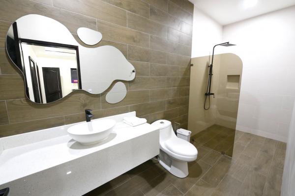 Bathroom-3