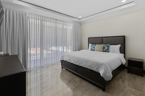 1 King Size Bed Oceanbreezevilla-27.room5