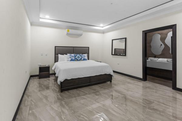 1 King Size Bed Oceanbreezevilla-38.room7