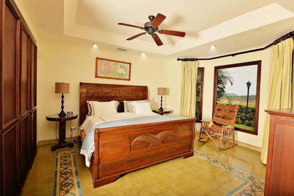 Bedroom 4 at Casa Solara with a queen-sized bed