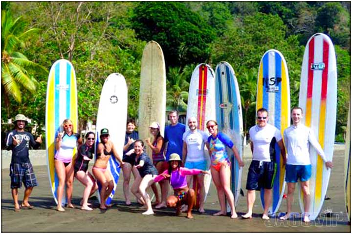 Large group surf lessons in Jaco