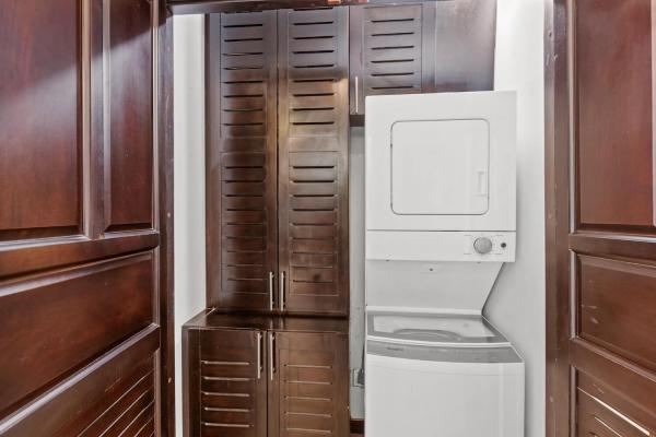 stackable washer and dryer closet
