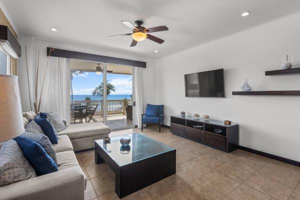Jaco-the-palms-404-living-room-1