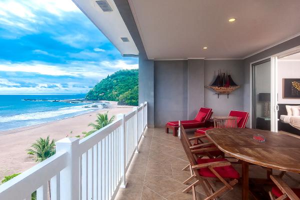 The-palms-condo-704-jaco-beach-balcony-view-1
