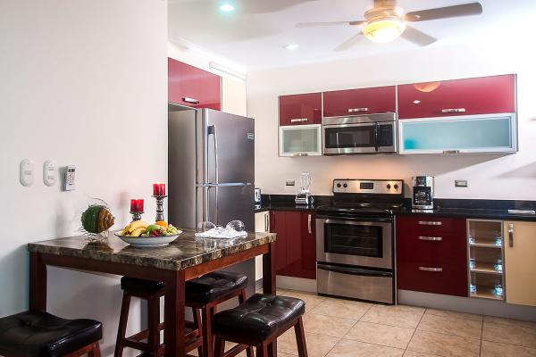 The-palms-condo-704-kitchen-1