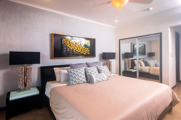 1 King Size Bed The-palms-condo-704-master-bedroom-1