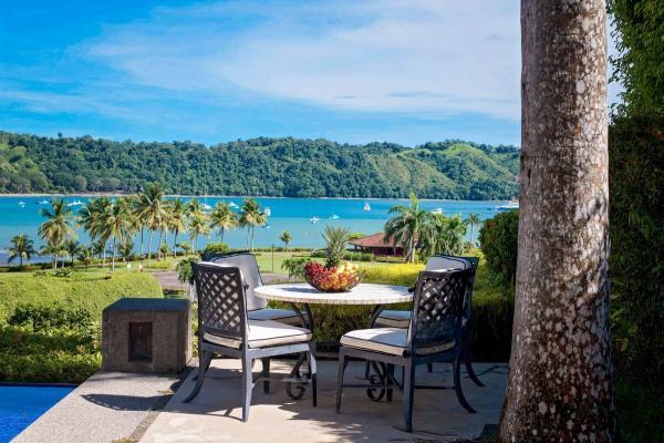 Outdoor Side Dining Table With Ocean View