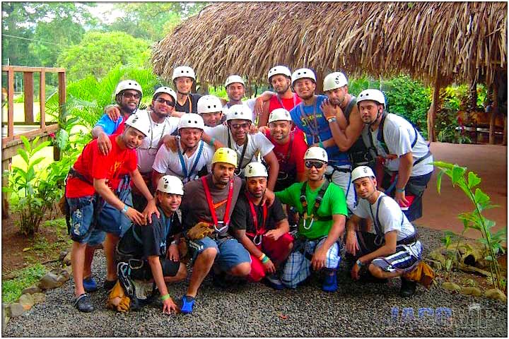 Large group of people after the zipline tour