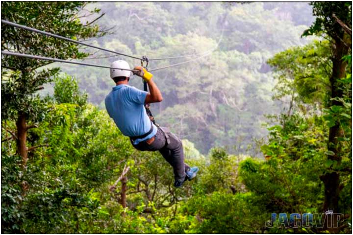 Double cable zipline with incredible jungle views